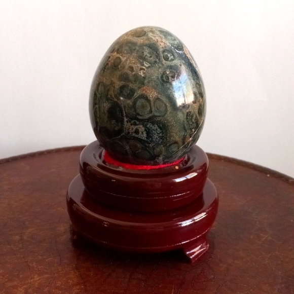Kimbaba Jasper Crystal Egg. 3.0"×2.6". - Picture 3 of 7